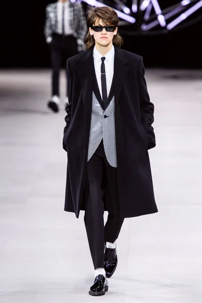 Look 44